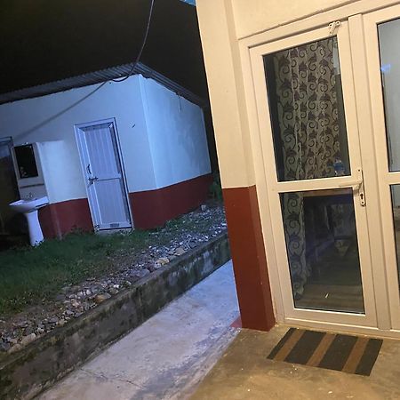 The Glasshouse Hotel Kawasoti Bagian luar foto
