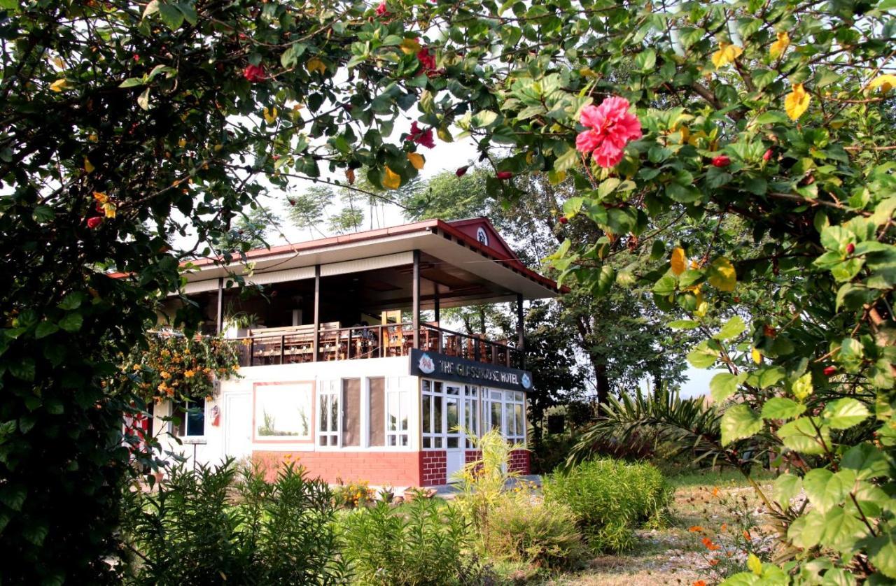 The Glasshouse Hotel Kawasoti Bagian luar foto