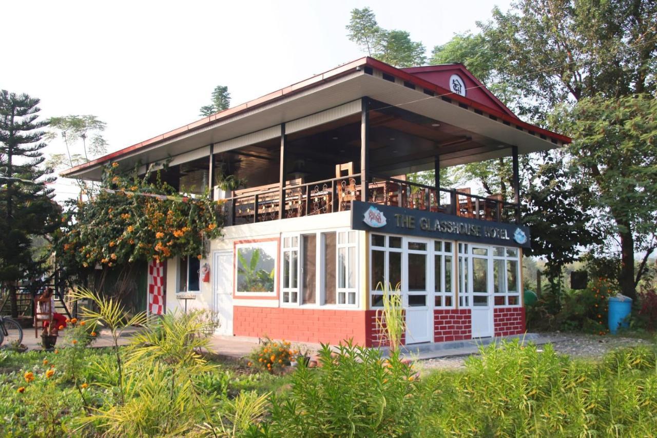 The Glasshouse Hotel Kawasoti Bagian luar foto