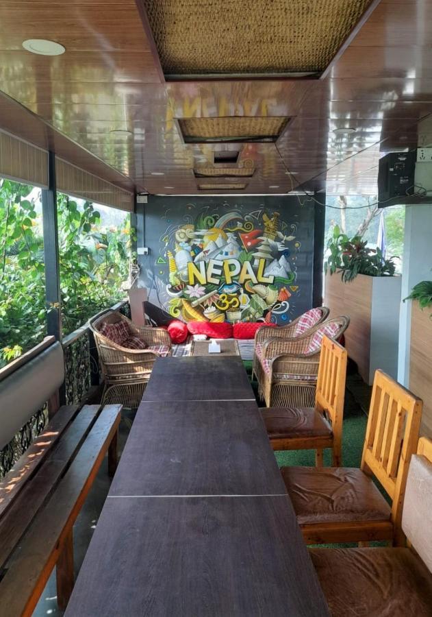 The Glasshouse Hotel Kawasoti Bagian luar foto